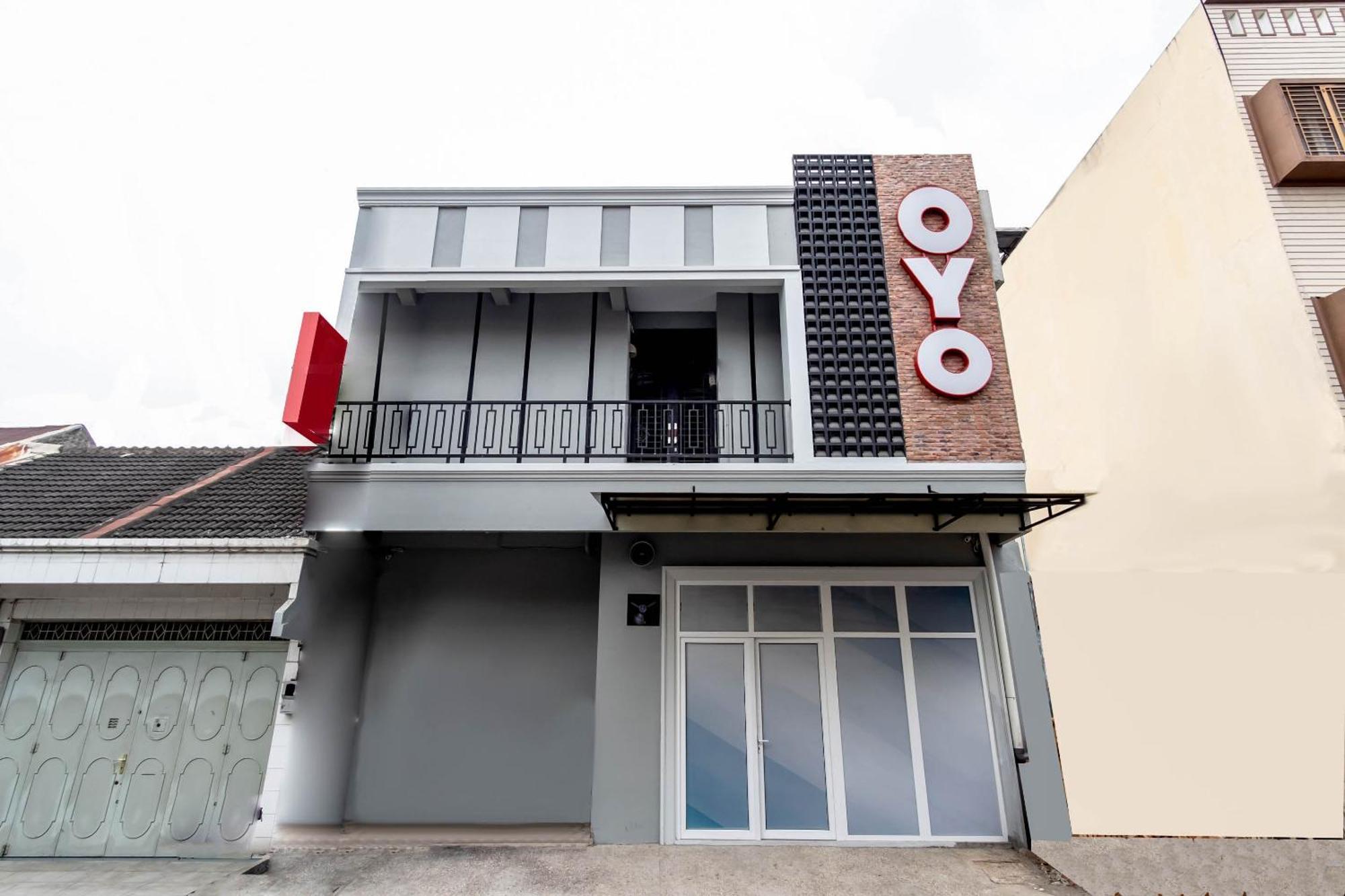 Super Oyo 2345 Homestay Jaya Medan Exterior foto